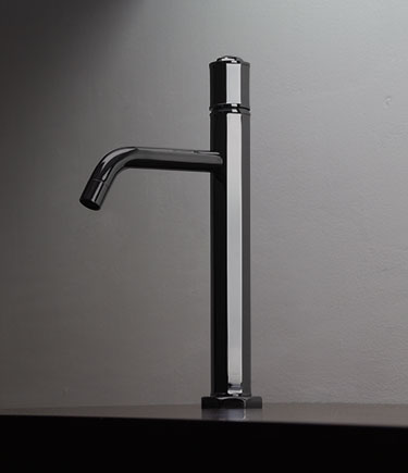 Collection de robinets Art déco en chrome noir