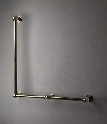 Barre d'appui en forme de L en laiton articulée à rotule (153LBR)