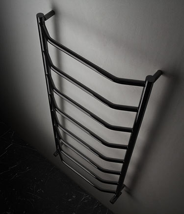 Sèche-serviettes chauffant en chrome noir The Gull (177BC)