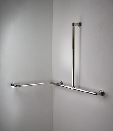 Barre appui angle chromée classique en forme de L (150P)
