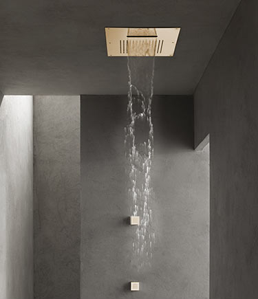 Pommeaux de douche dorés