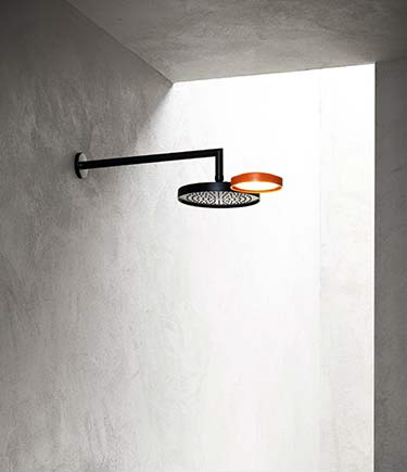 Pommeaux de douche noirs